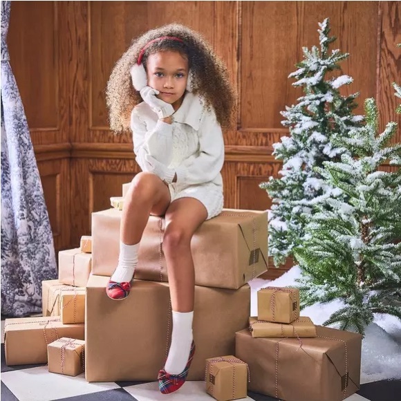 Janie and Jack Other - Janie And Jack Cable Knit Scallop Collar Sweater